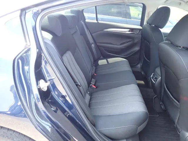 マツダ　ＭＡＺＤＡ６　セダン