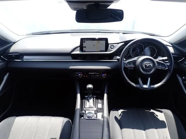 マツダ　ＭＡＺＤＡ６　セダン