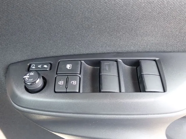 ヤリス（トヨタ）の車両写真