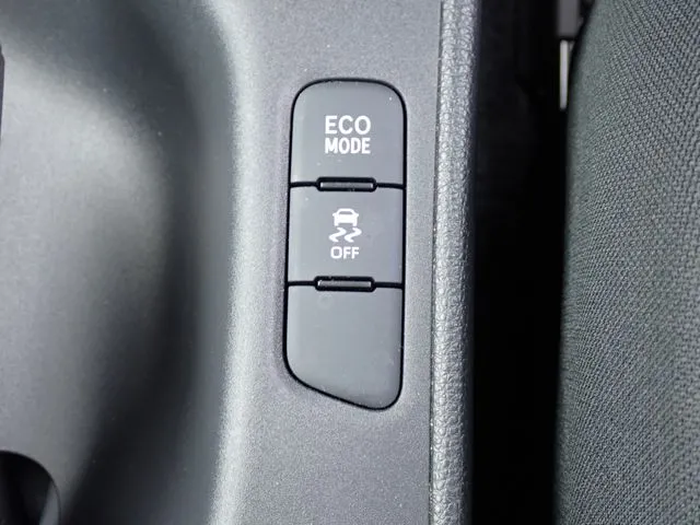 ヤリス（トヨタ）の車両写真