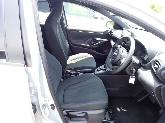 ヤリス（トヨタ）の車両写真