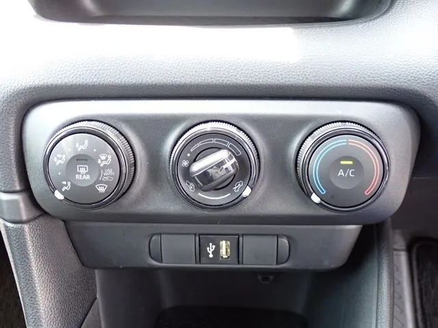 ヤリス（トヨタ）の車両写真