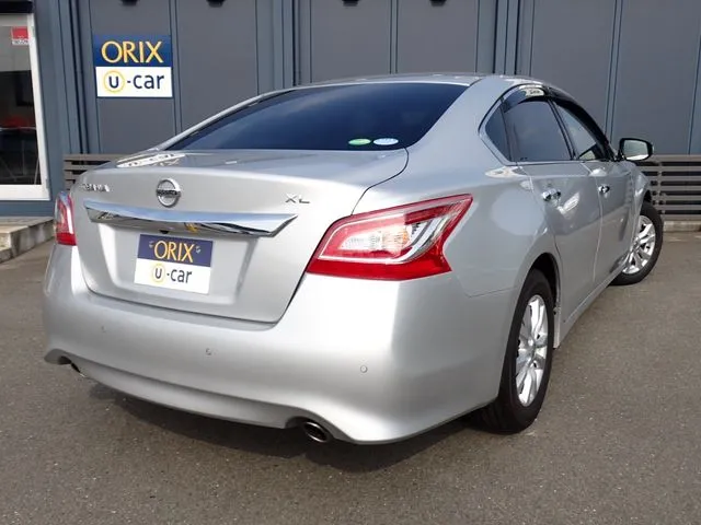 ニッサン　ティアナ