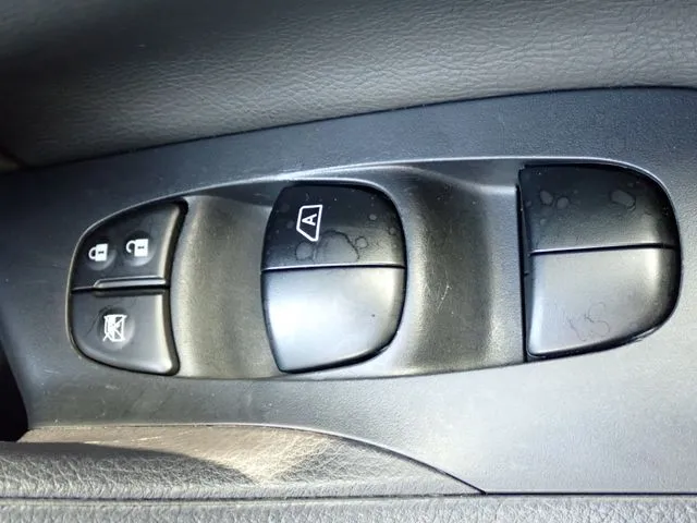 ニッサン　ティアナ