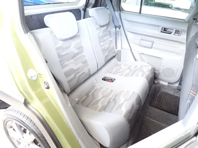 タフト（ダイハツ）の車両写真