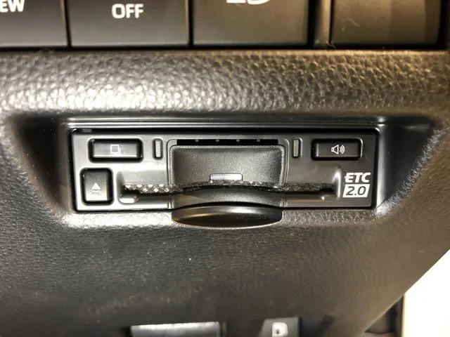 ハリアー ハイブリッド(トヨタ)の車両写真