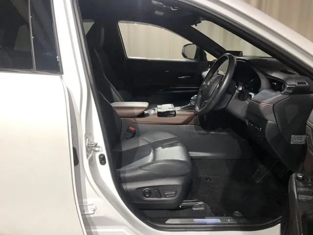 ハリアー ハイブリッド(トヨタ)の車両写真