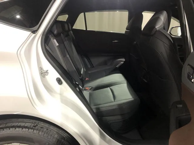 ハリアー ハイブリッド(トヨタ)の車両写真