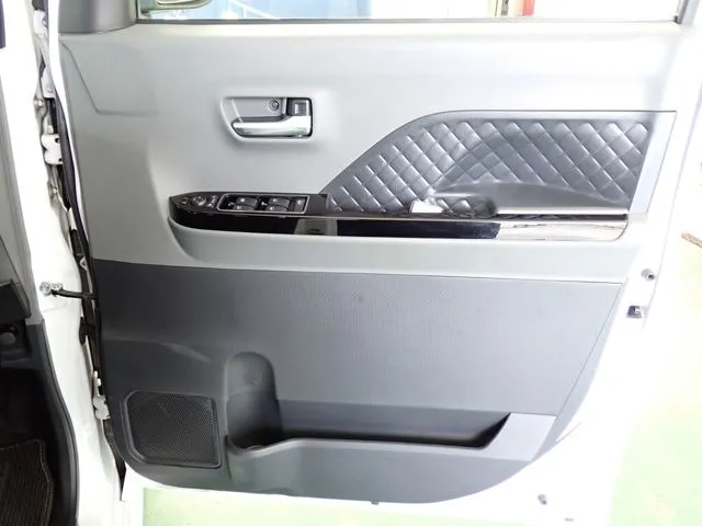 ダイハツ　タント　カスタム