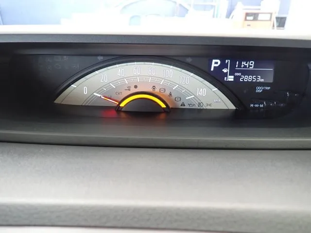 ムーヴ キャンバス(ダイハツ)の車両写真