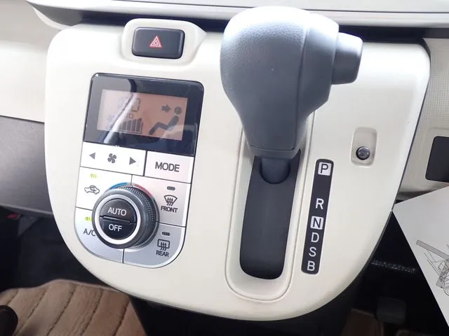 ムーヴ キャンバス(ダイハツ)の車両写真