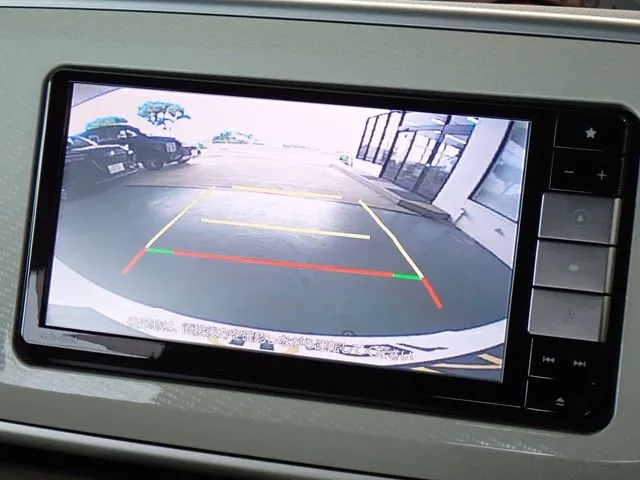 ムーヴ キャンバス(ダイハツ)の車両写真