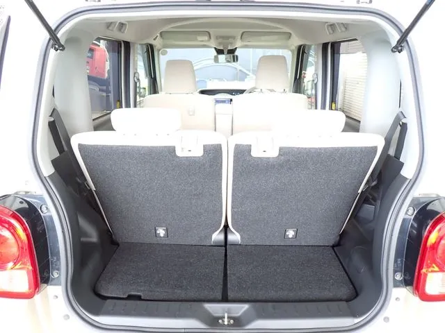 ムーヴ キャンバス(ダイハツ)の車両写真