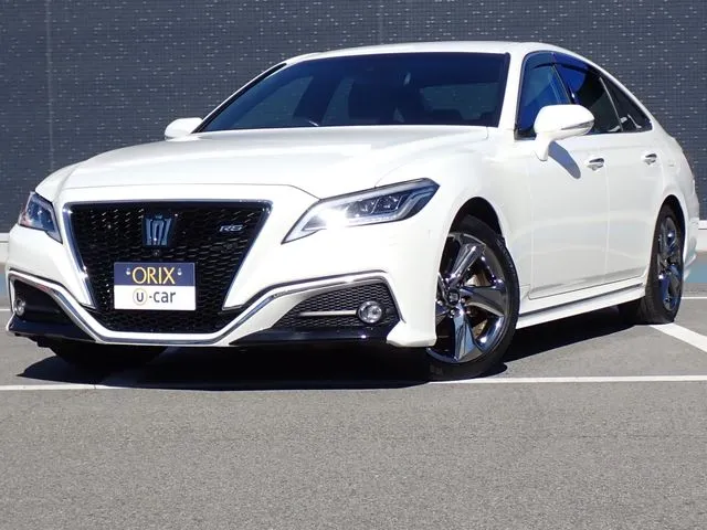 クラウン　セダン