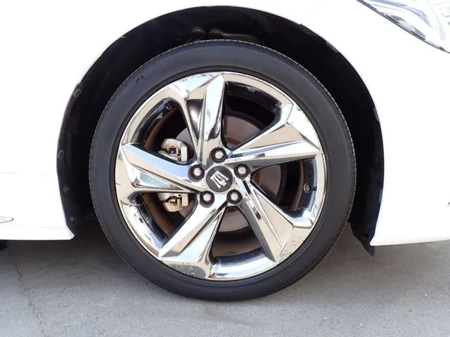 トヨタ　クラウン　セダン