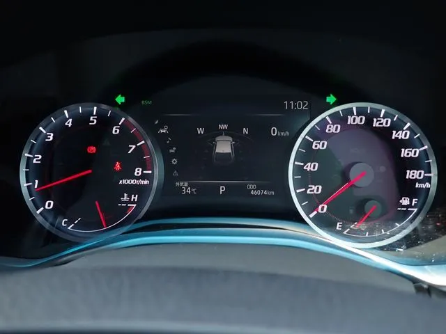 トヨタ　クラウン　セダン