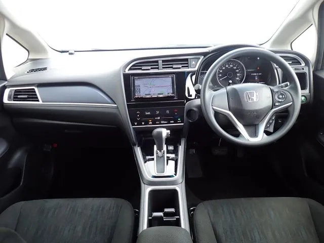ホンダ　シャトル