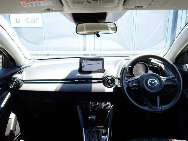 ＭＡＺＤＡ２（マツダ）の車両写真