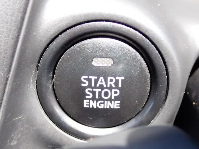 ＭＡＺＤＡ２（マツダ）の車両写真