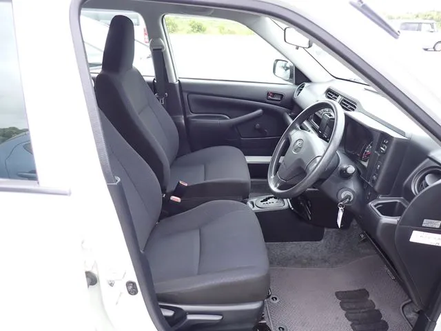 プロボックスバン　２ＷＤ（トヨタ）の車両写真