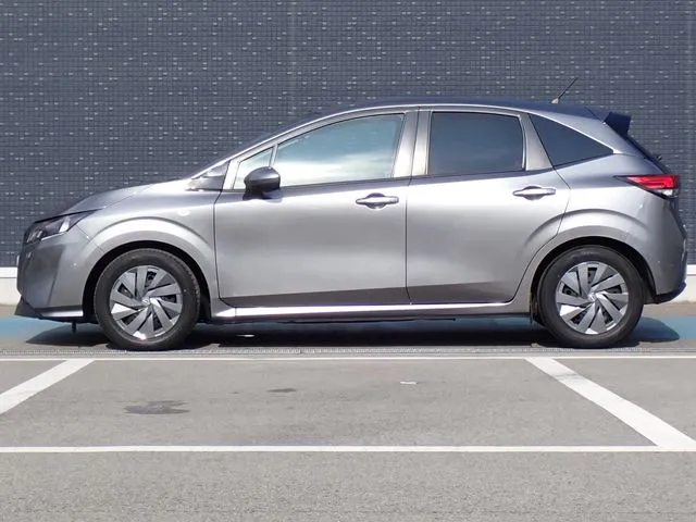 ノート（ニッサン）の車両写真