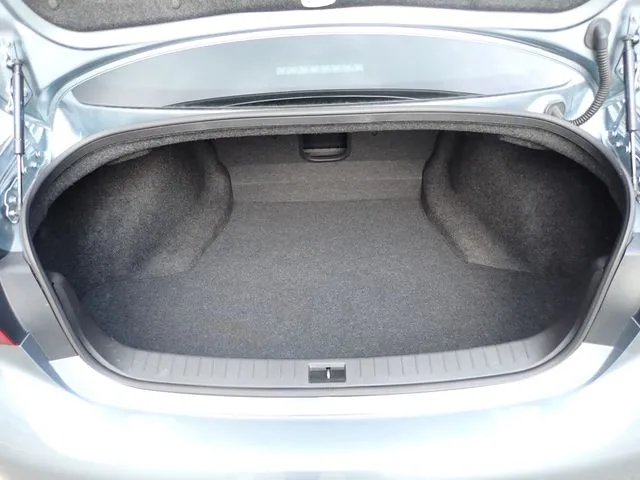 スカイライン(ニッサン)の車両写真