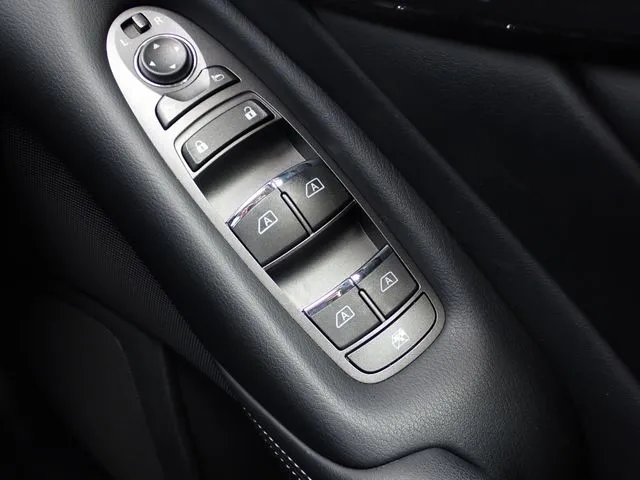 スカイライン(ニッサン)の車両写真