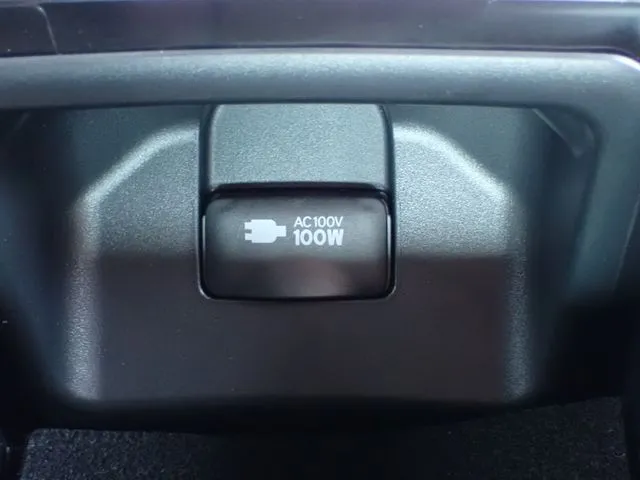 クラウン　セダン　ハイブリッド（トヨタ）の車両写真