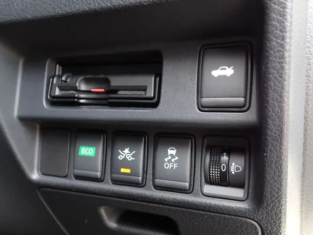 ニッサン　ティアナ