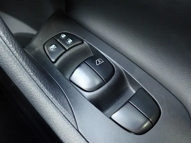 ニッサン　ティアナ