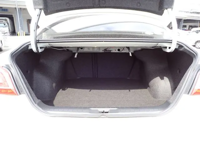 ニッサン　ティアナ