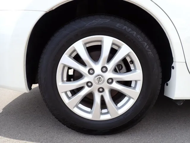 ニッサン　ティアナ