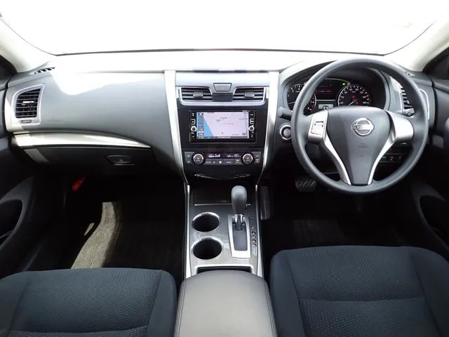 ニッサン　ティアナ