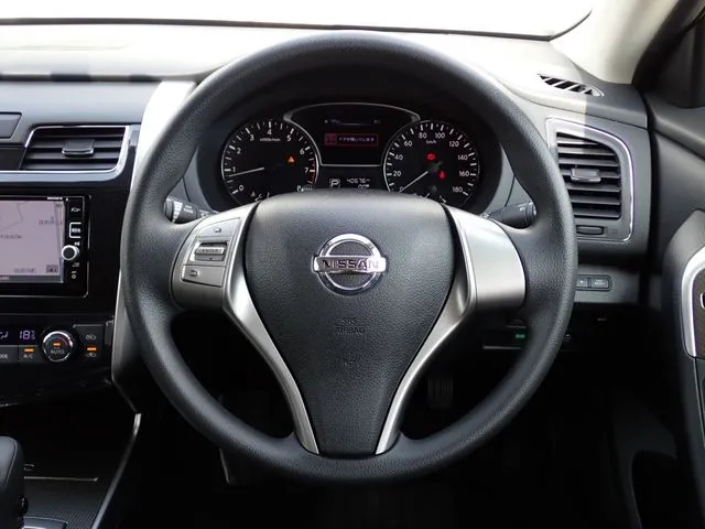 ニッサン　ティアナ