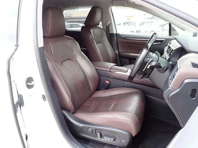 レクサス RX450h 2WD(トヨタ)の車両写真