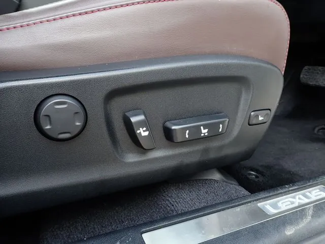 レクサス RX450h 2WD(トヨタ)の車両写真