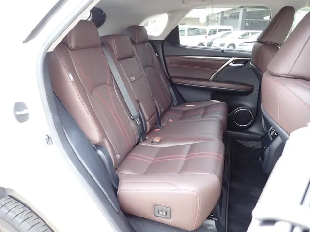 レクサス RX450h 2WD(トヨタ)の車両写真