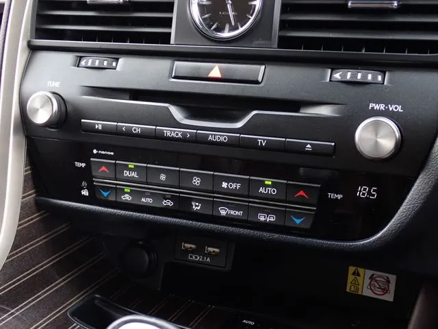 レクサス RX450h 2WD(トヨタ)の車両写真