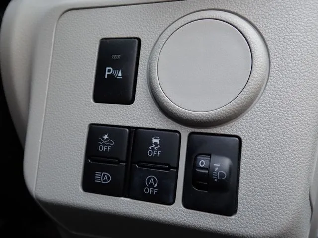 ダイハツ　ミラ　イース