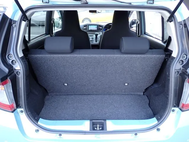 ダイハツ　ミラ　イース