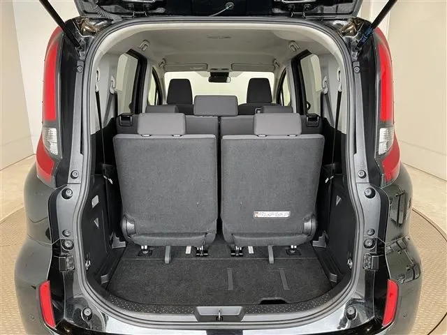 シエンタ（トヨタ）の車両写真