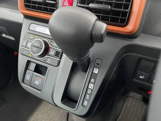 ダイハツ タント ファンクロス