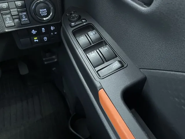 ダイハツ タント ファンクロス