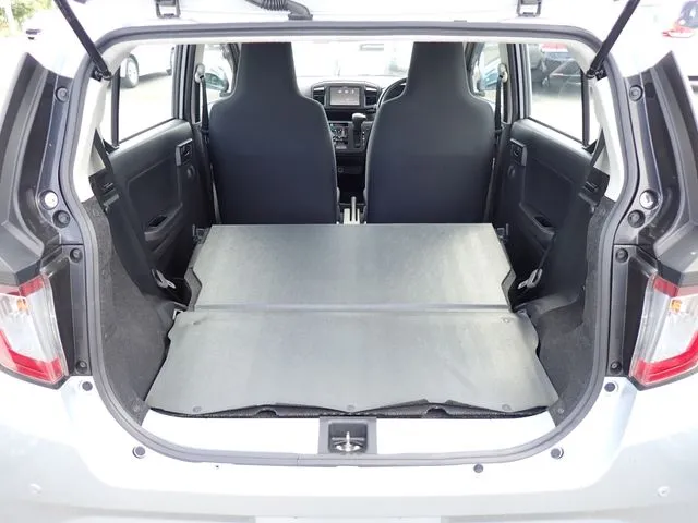 ダイハツ　ミラ　イース