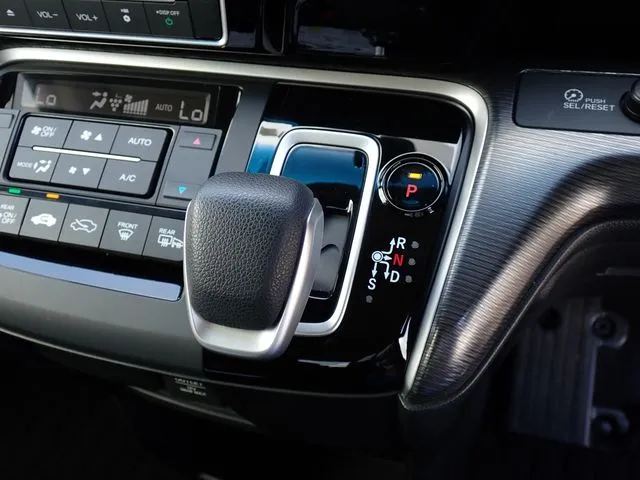 ホンダ　ステップワゴン　スパーダ　ハイブリッド