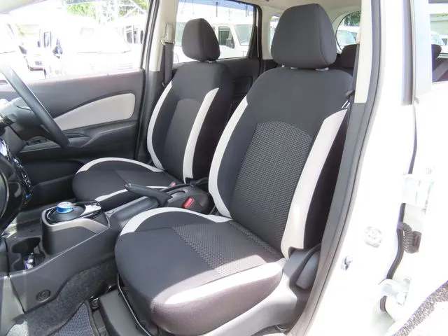 ノート（ニッサン）の車両写真