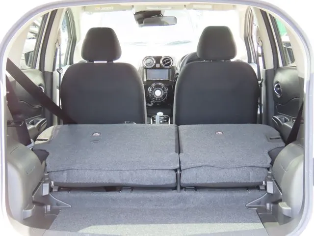 ノート（ニッサン）の車両写真