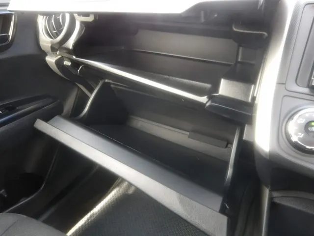 カローラフィールダー（トヨタ）の車両写真