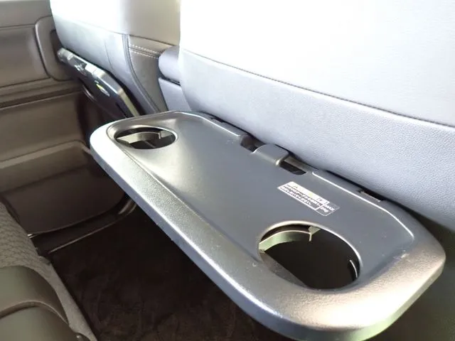 スペーシア　カスタム（スズキ）の車両写真