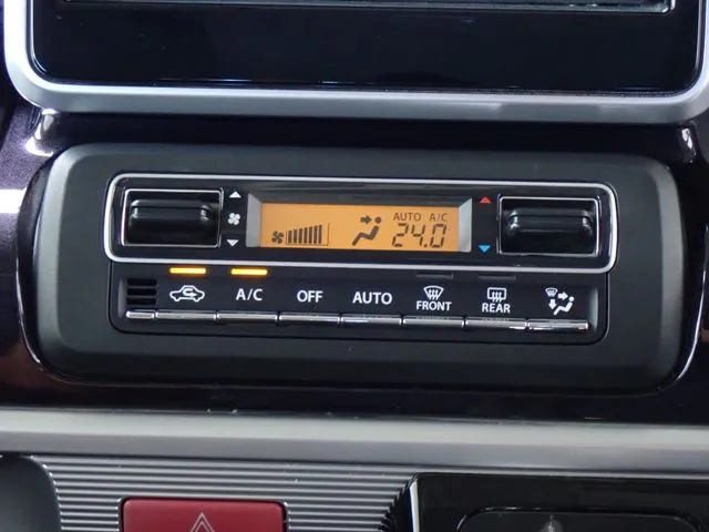 スペーシア　カスタム（スズキ）の車両写真